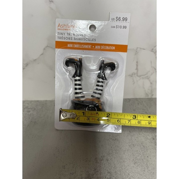 Ashland Halloween Tiny Treasures Mini CAULDRON WITH WITCH'S LEGS NIP - Picture 6 of 7